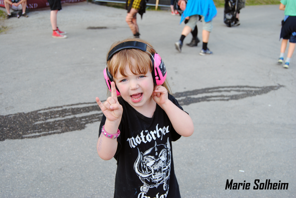 There were a lot of kids at the festival site, but this girl was the coolest one.